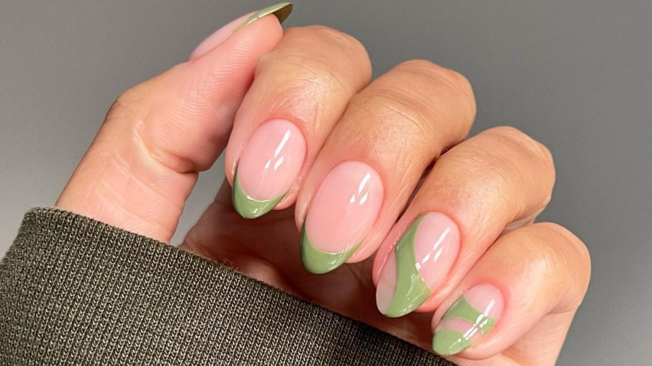 8 Stylish Nail Art Designs To Try For Saudi National Day