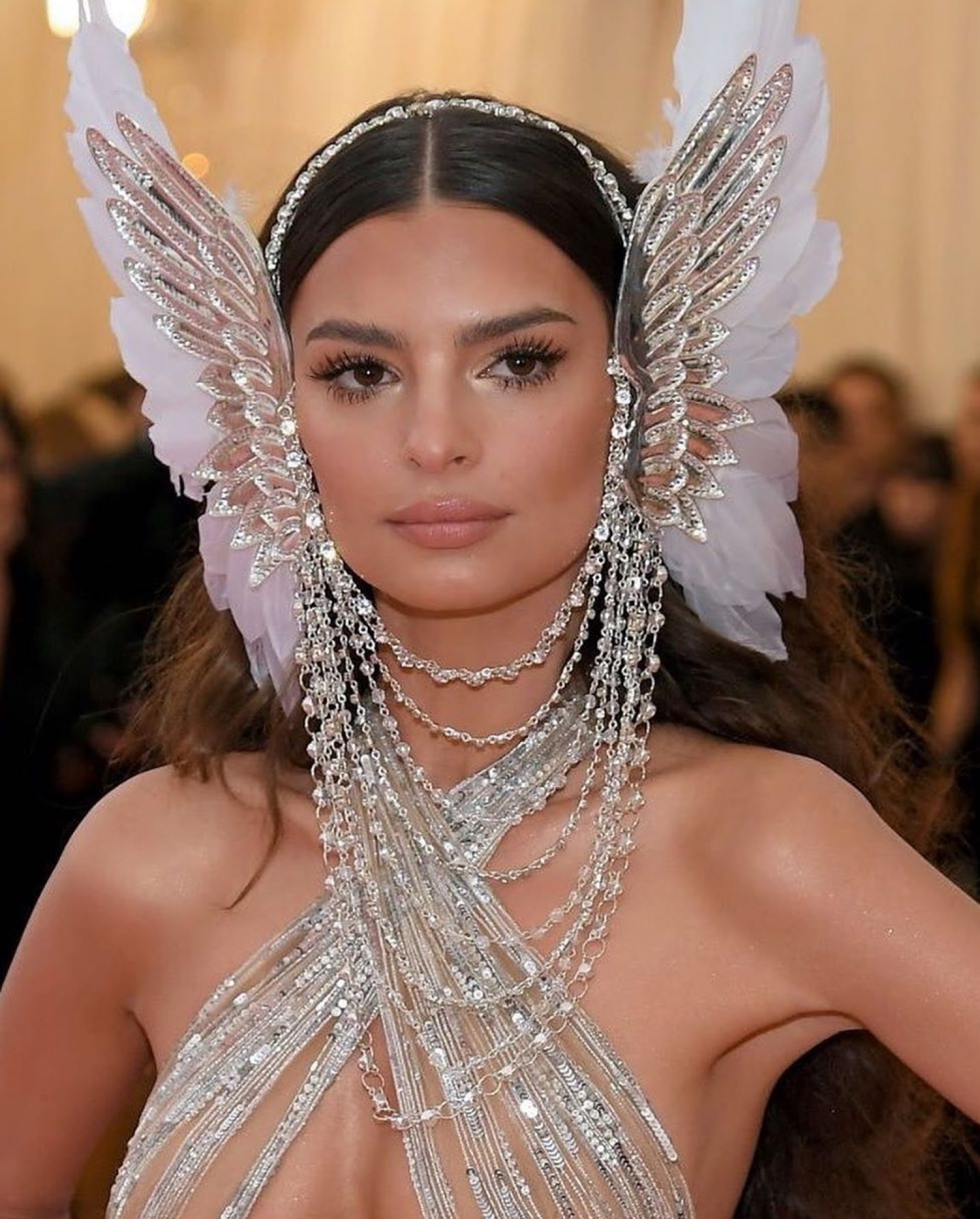 best met gala beauty looks Emily Ratajkowski 2019