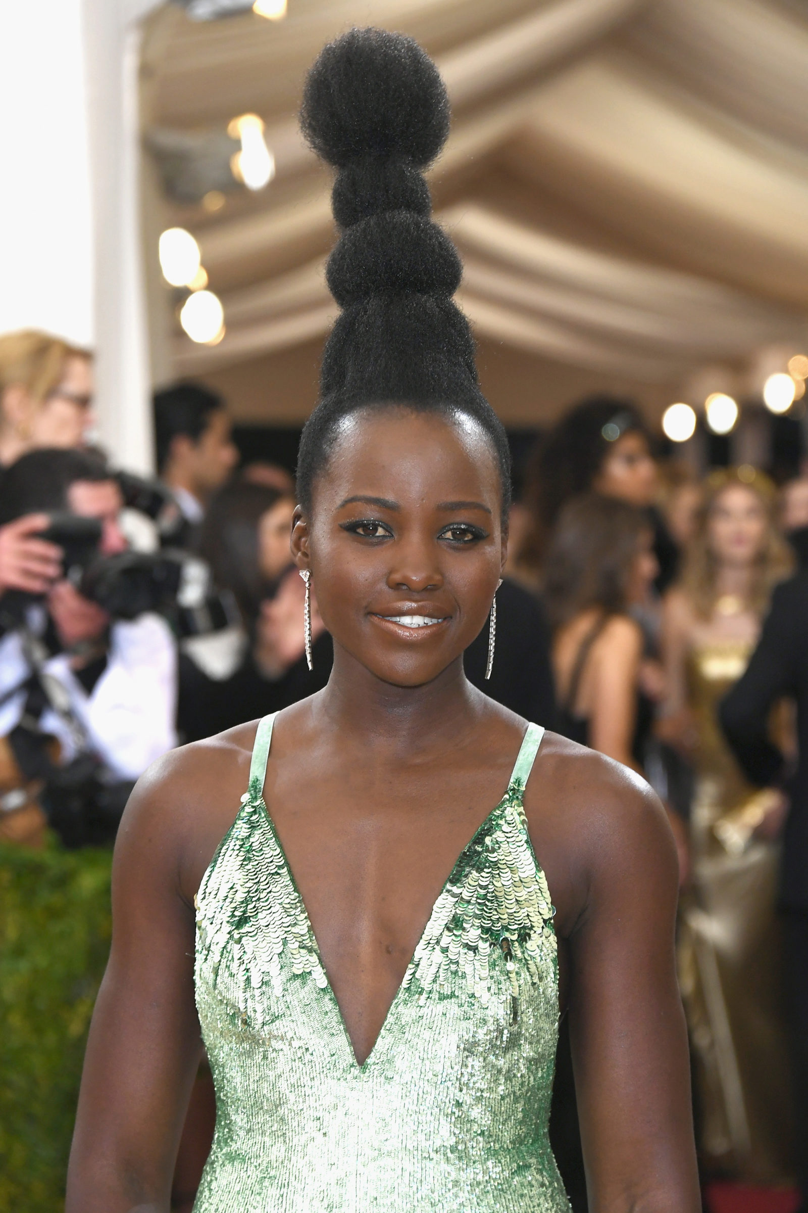 best met gala beauty looks Lupita Nyong’o 2016