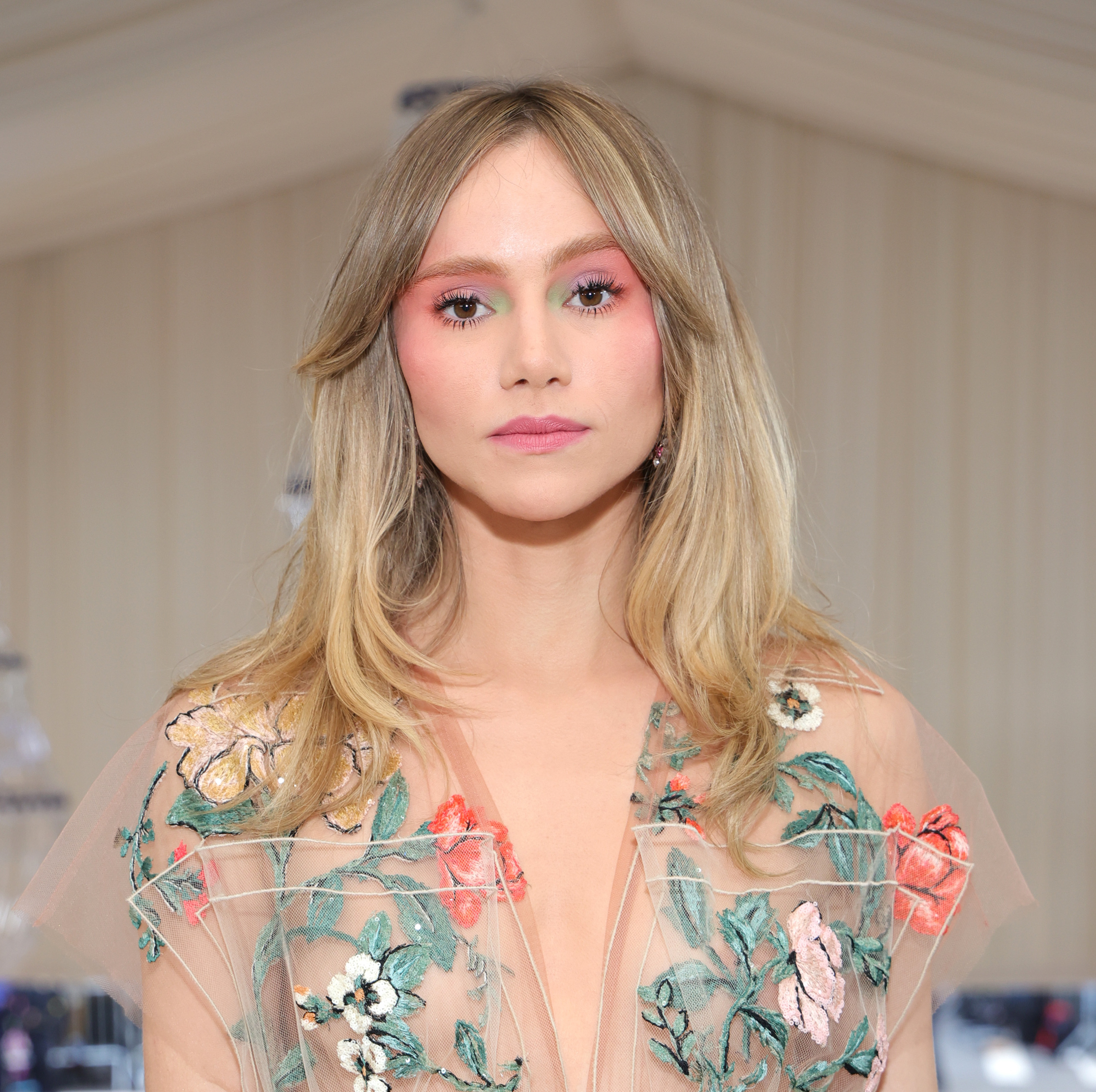 met gala beauty 2023 suki waterhouse