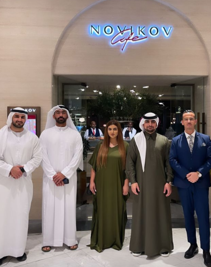 708px x 898px - Sheikha Mahra, Sheikh Mana Paid A Visit To This Dubai Restaurant