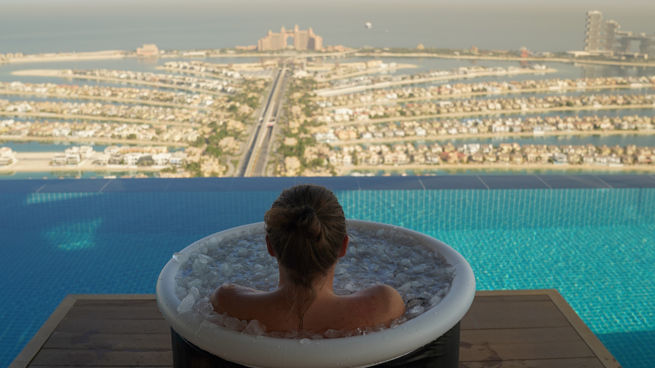 November things to do Aura Sky Pool Dubai Fitness Challenge (1)