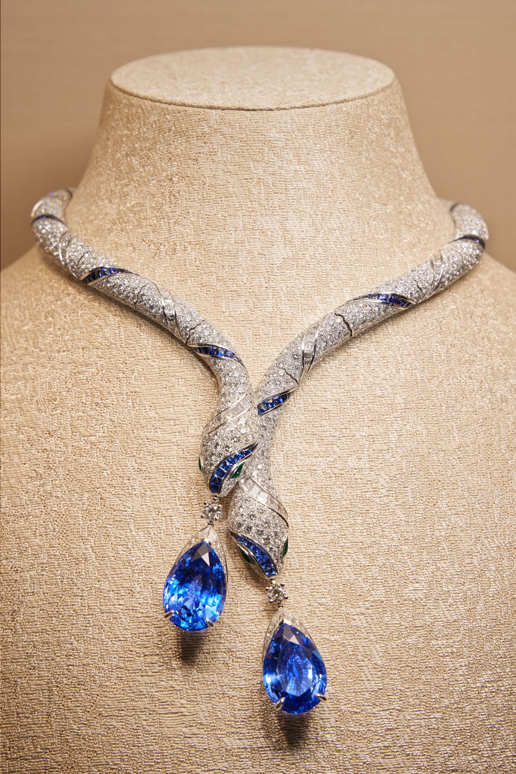 Blue Sapphire Serpente Bvlgari Aeterna