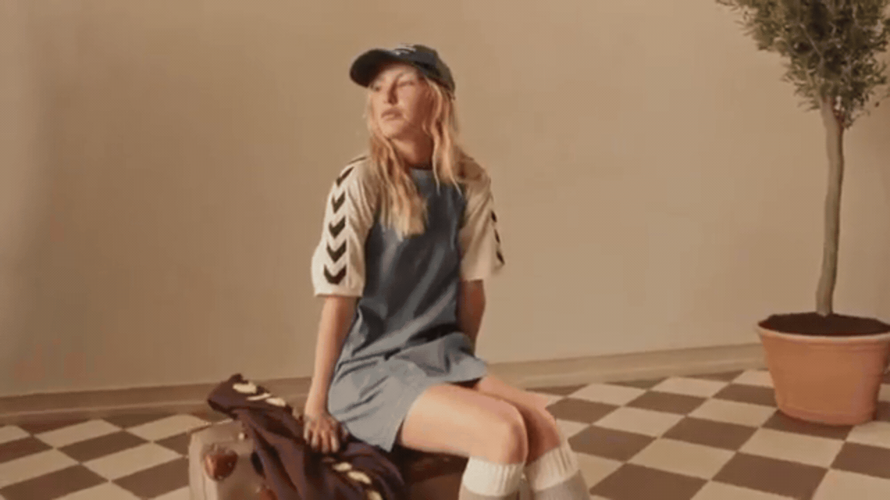 HUMMEL MENA