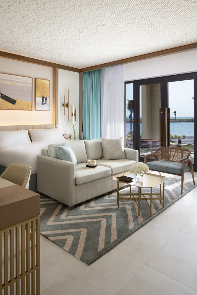 Jumeirah Gulf of Bahrain Resort & Spa - Gulf Summer House Arabian Suite with Private Pool - Bedroom_2