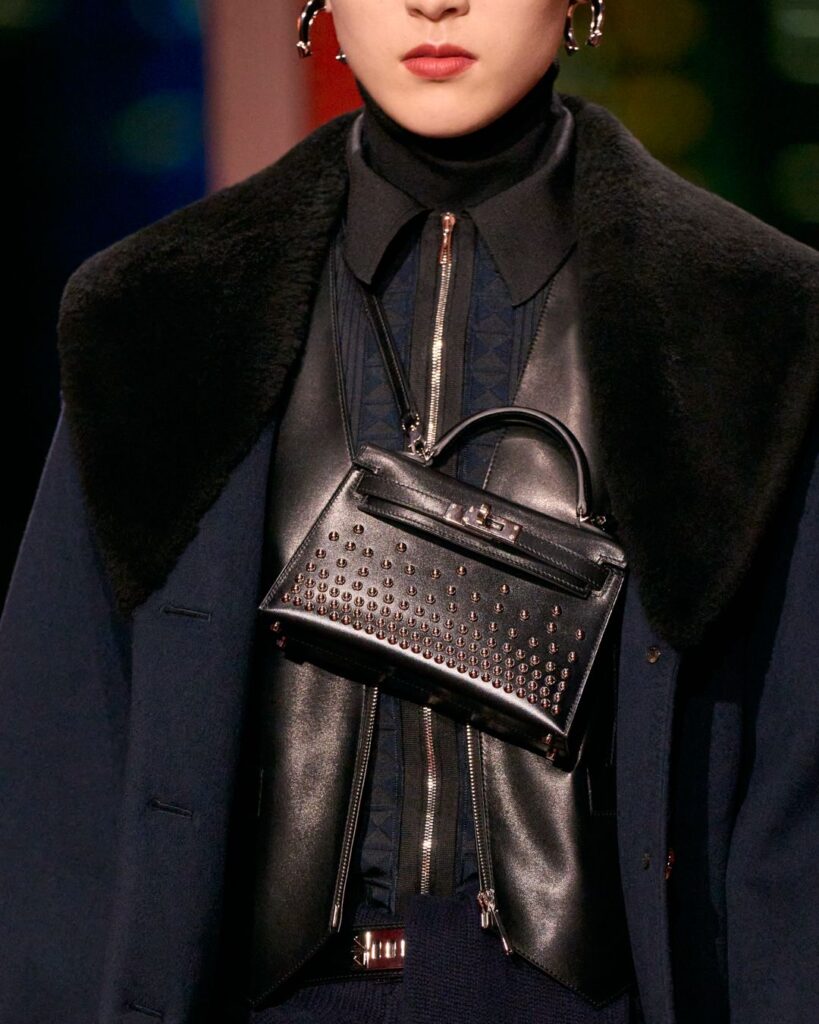 hermes-Cloute-Mini-Kelly-bag-fall-winter-2025-collection-shanghai-fashion-show