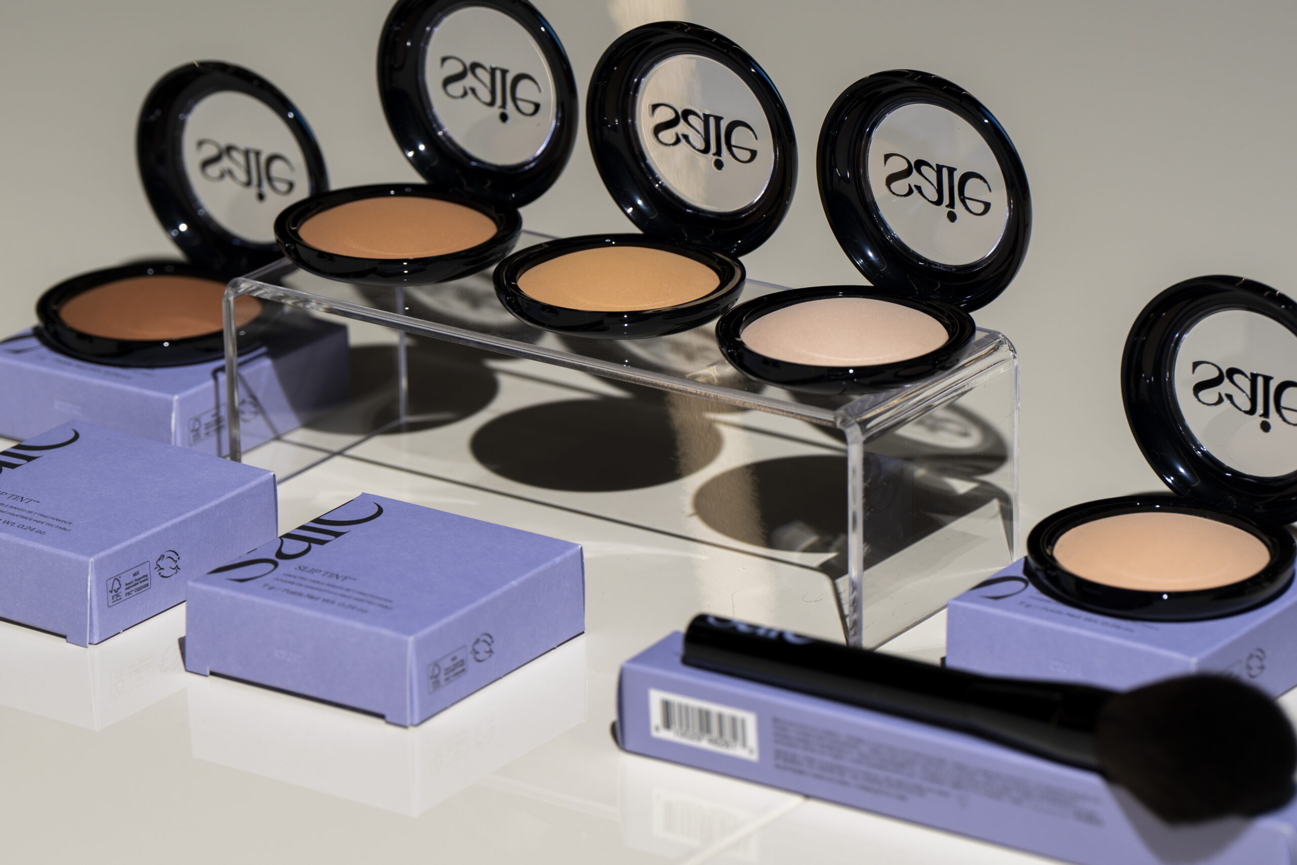 saie slip tint setting powder