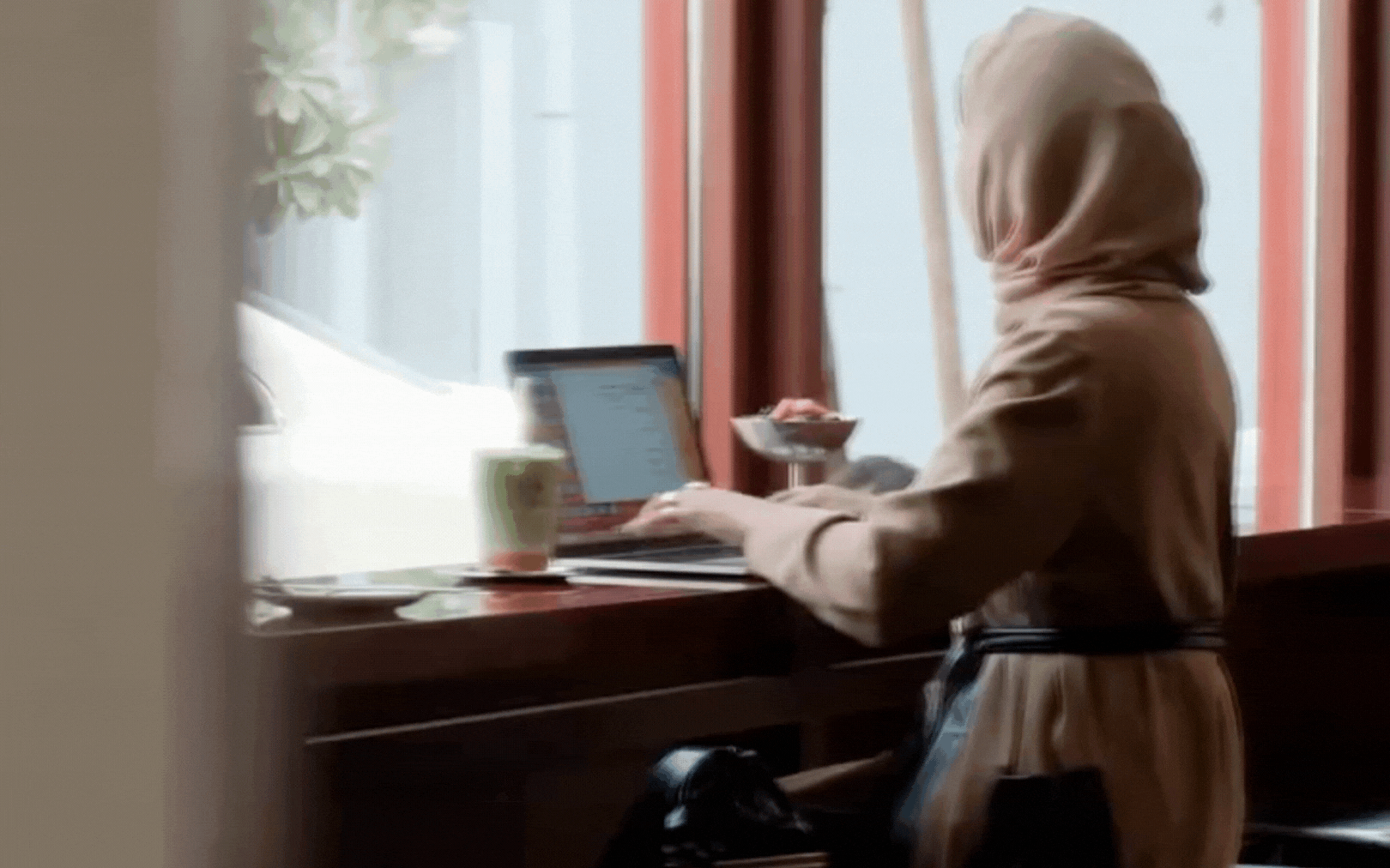 Asma Al Bulooki Constant Catwalk