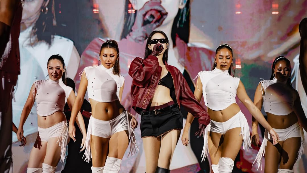 BLACKPINK's Jennie Wore Georges Hobeika At The 2025 MMA's