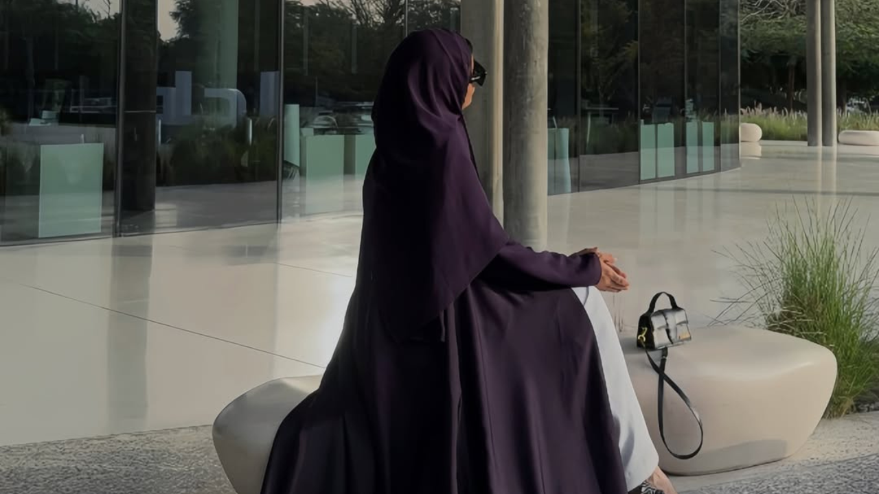 Faceless Creators Are The Internet's Biggest Trend, But Women In The Gulf Have Been Doing It For Years