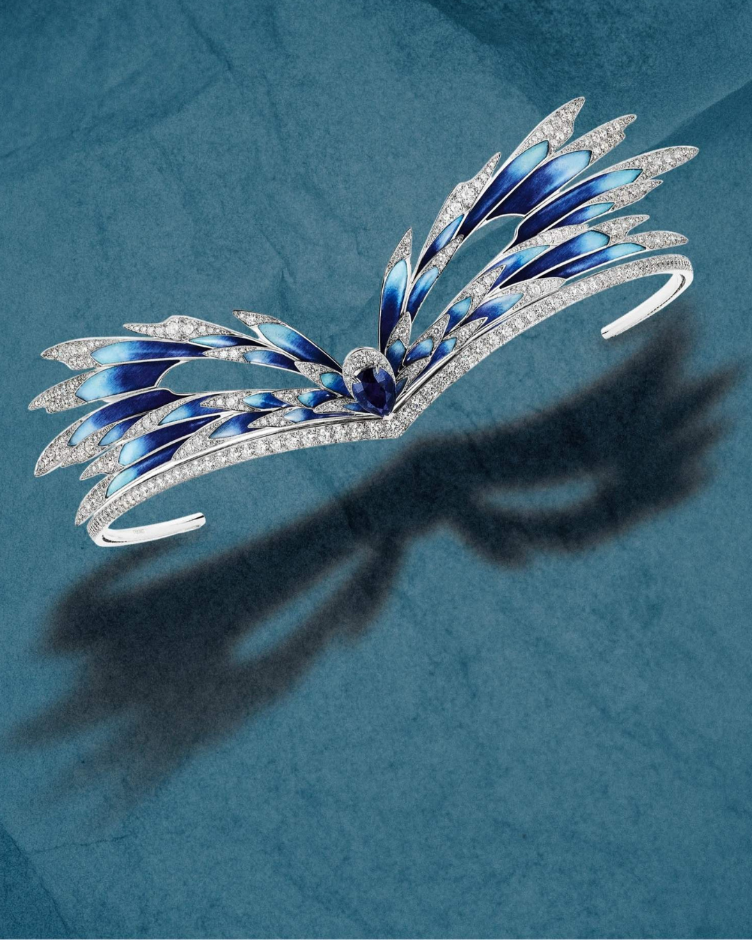 CHAUMET Envol high jewellery tiara in white gold with a sapphire and diamonds