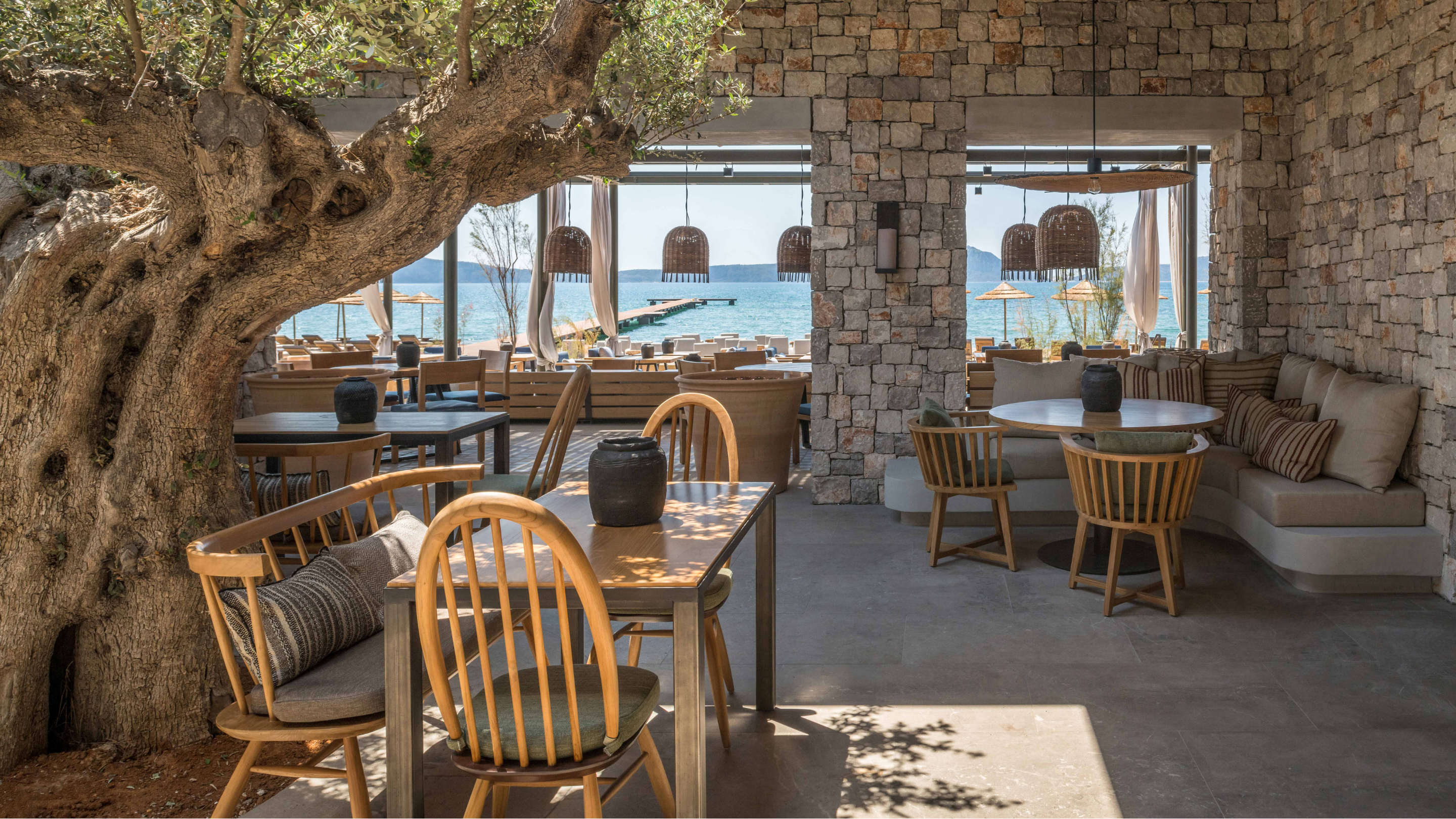 Far & Away - W Costa Navarino