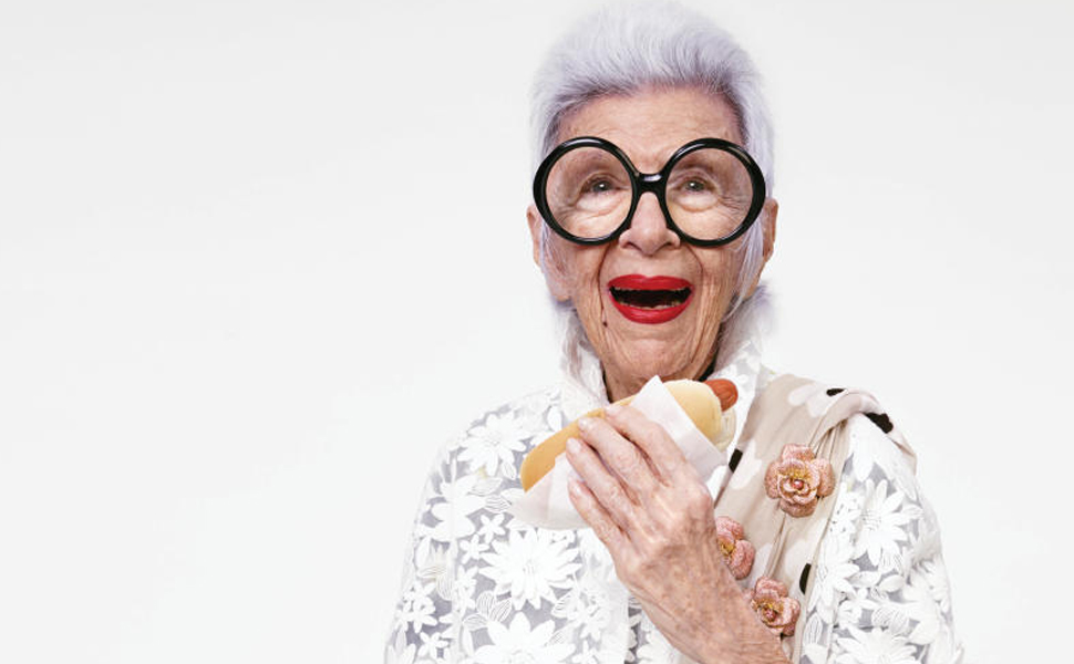 Iris Apfel: ícono de estilo, reina del Street Style ¡y emoji!