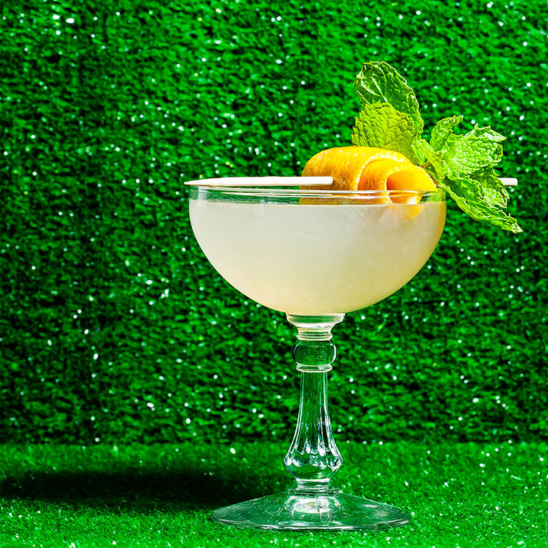 article-baby-youre-driving-summer-cocktails-five-ingredient-easy-drink-recipes-1
