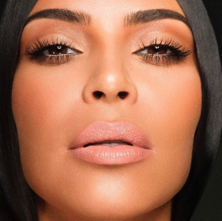 Kim Kardashian y sus nudes para Kylie Lip Kit