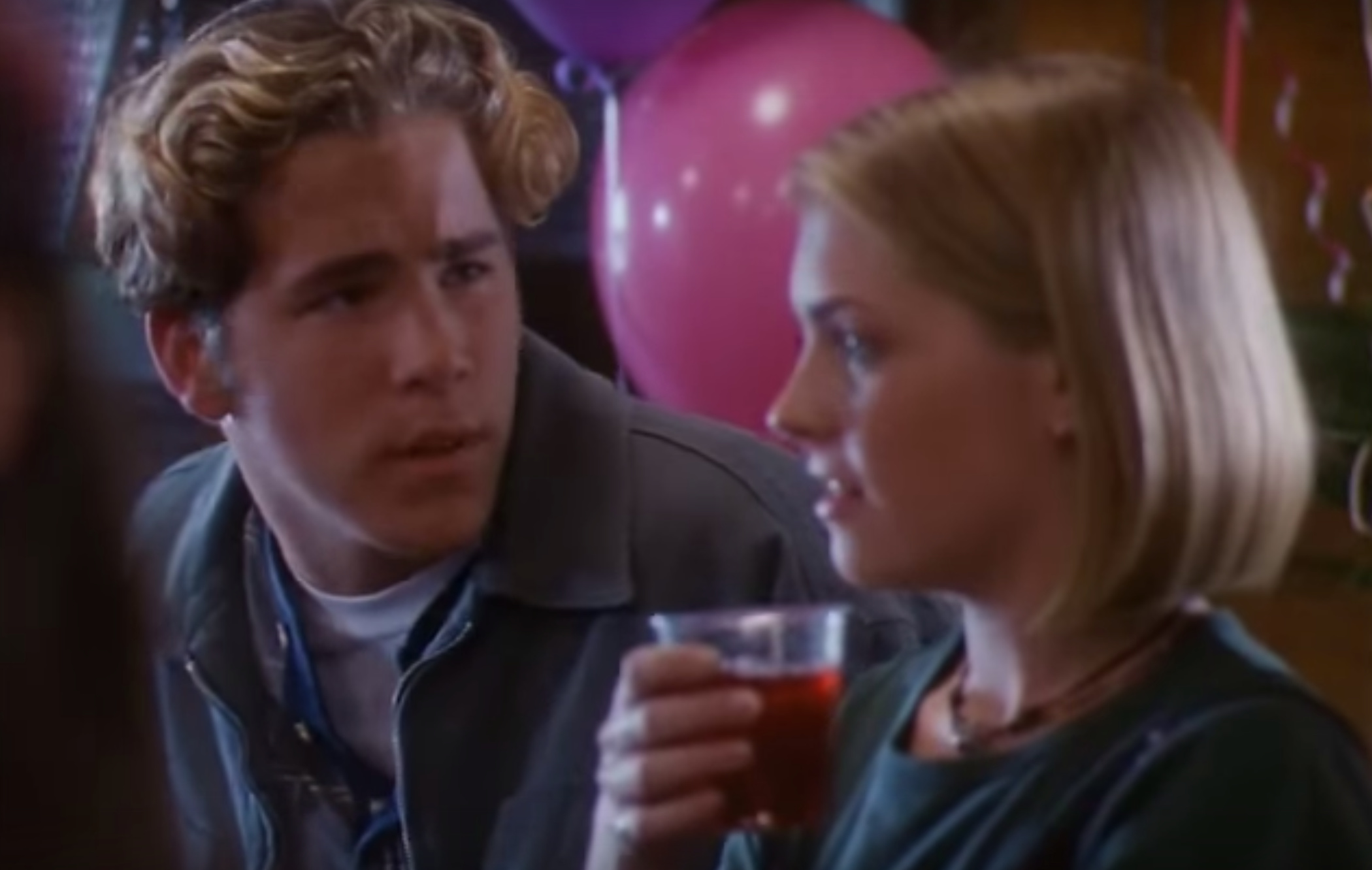 RYAN REYNOLDS MELISSA JOAN HART SABRINA