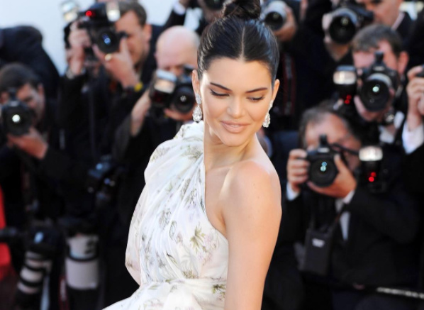 KENDALL JENNER CANNES 2017