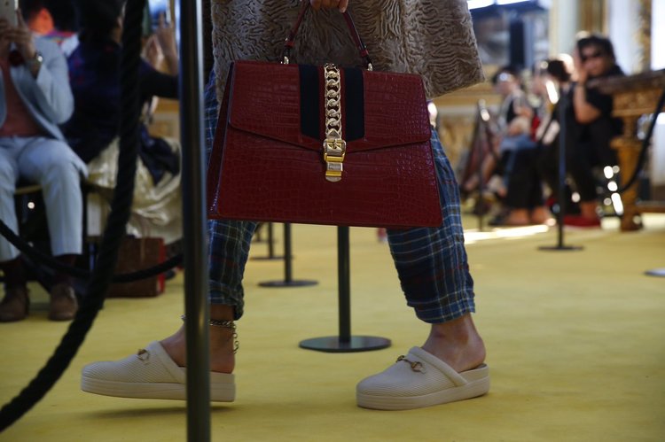 Gucci Cruise 18 tiene tus white sneakers favoritos
