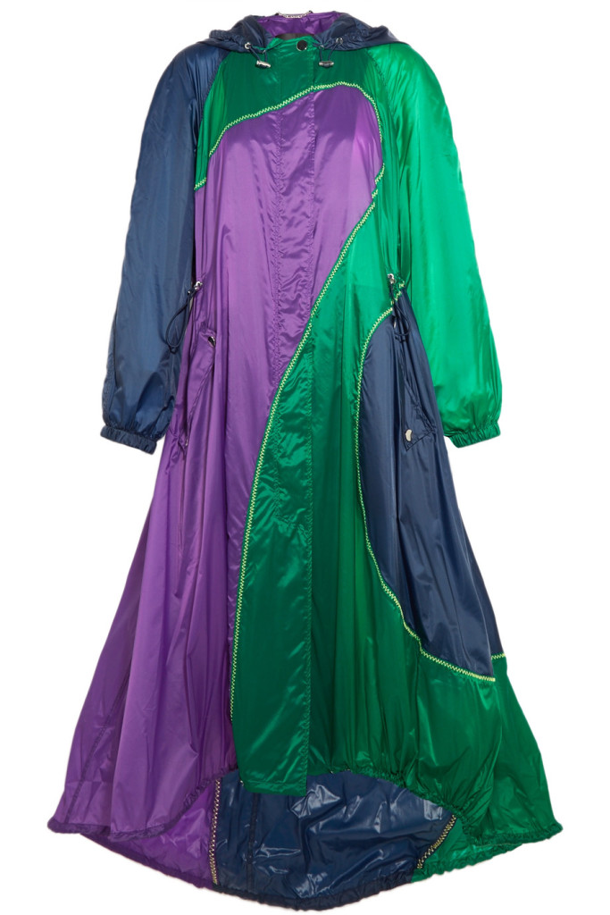 IMPERMEABLES RAINCOAT LOOKS GRAZIA PICKS VERSACE