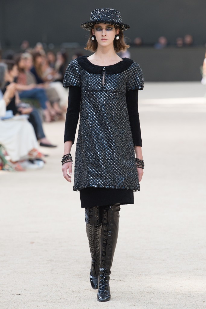 SOMBREROS HAUTE COUTURE FW17 CHANEL