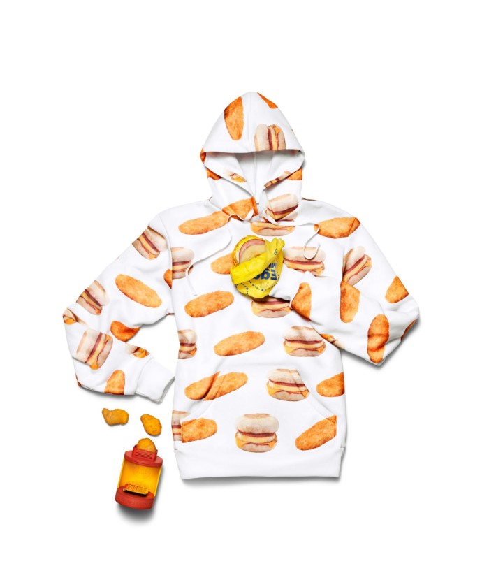 Mc Donald’s lanza colección de ropa para Uber Eats Mc Donald’s lanza colección de ropa para Uber Eats