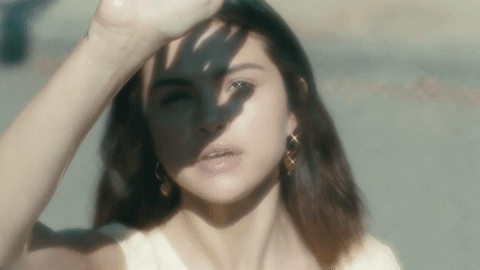 Arracadas: el “fetish” de Selena Gomez