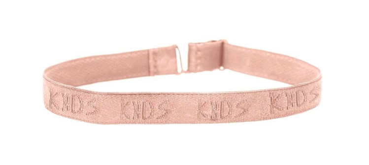 Kim Kardashian y su polémico vestido de leopardo para niñas Kim Kardashian y su polémico vestido de leopardo para niñas