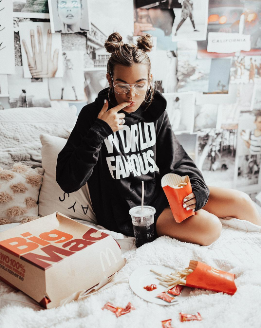 Mc Donald’s lanza colección de ropa para Uber Eats Mc Donald’s lanza colección de ropa para Uber Eats