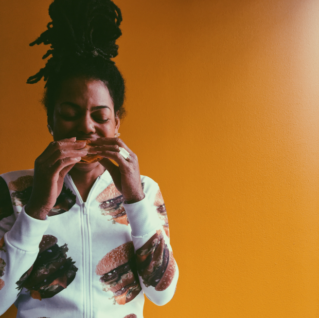 Mc Donald’s lanza colección de ropa para Uber Eats Mc Donald’s lanza colección de ropa para Uber Eats