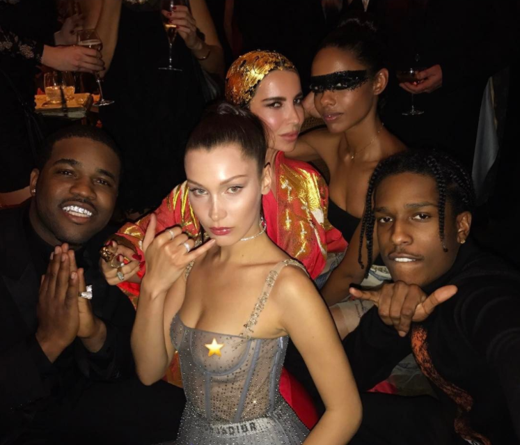 Aureta Thomollari: curadora de lo cool y apasionada de la moda Aureta Thomollari: curadora de lo cool y apasionada de la moda