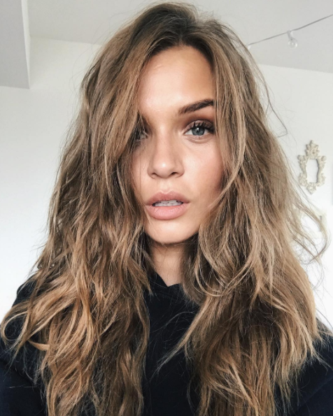 Josephine Skriver: consigye el look de un VS Angel 