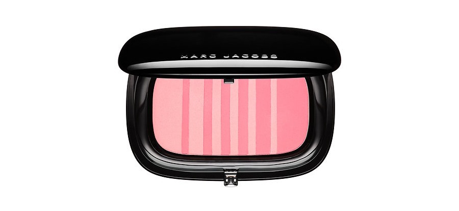 KATY-PERRY-VMAS-2017-BEAUTY-BLUSH