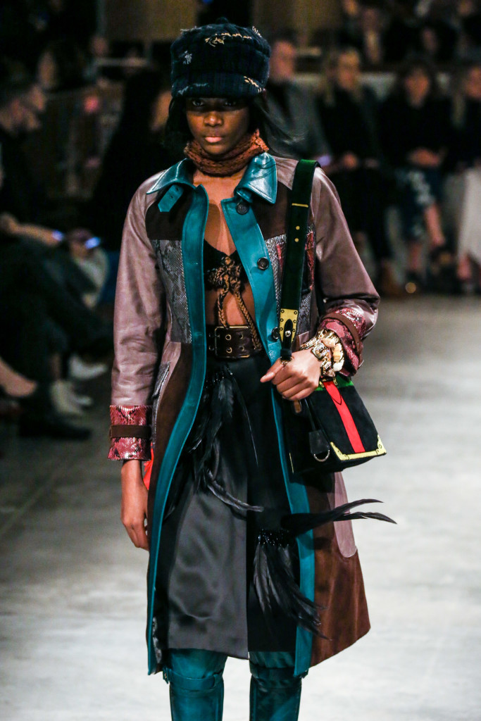 PRADA-VELVET-BAG-GRAZIA-RUNWAY