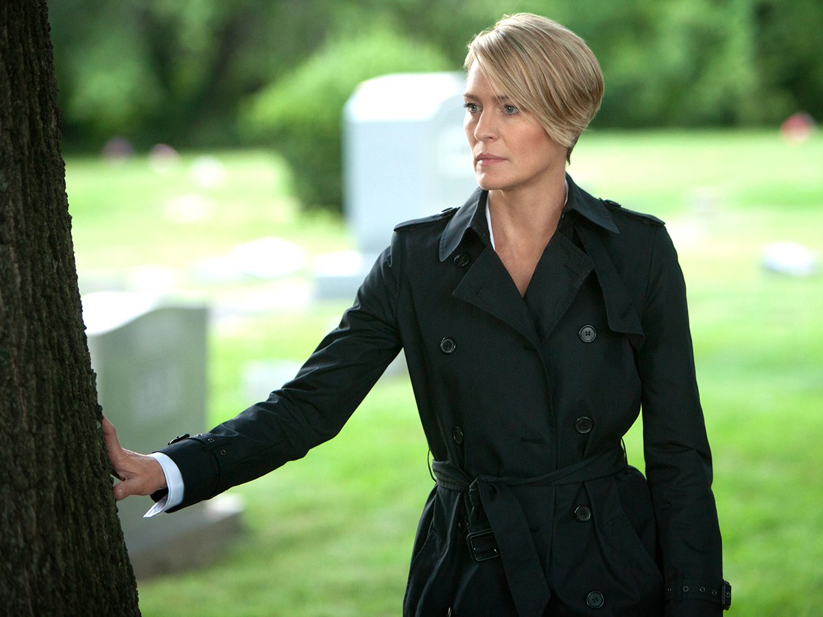 CLAIRE-UNDERWOOD-CLOSET-2
