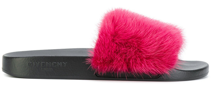 Pom poms y puff: 6 piezas que necesitas esta temporada
