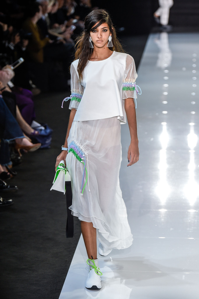 Versus Versace y Emporio Armani toman LFW