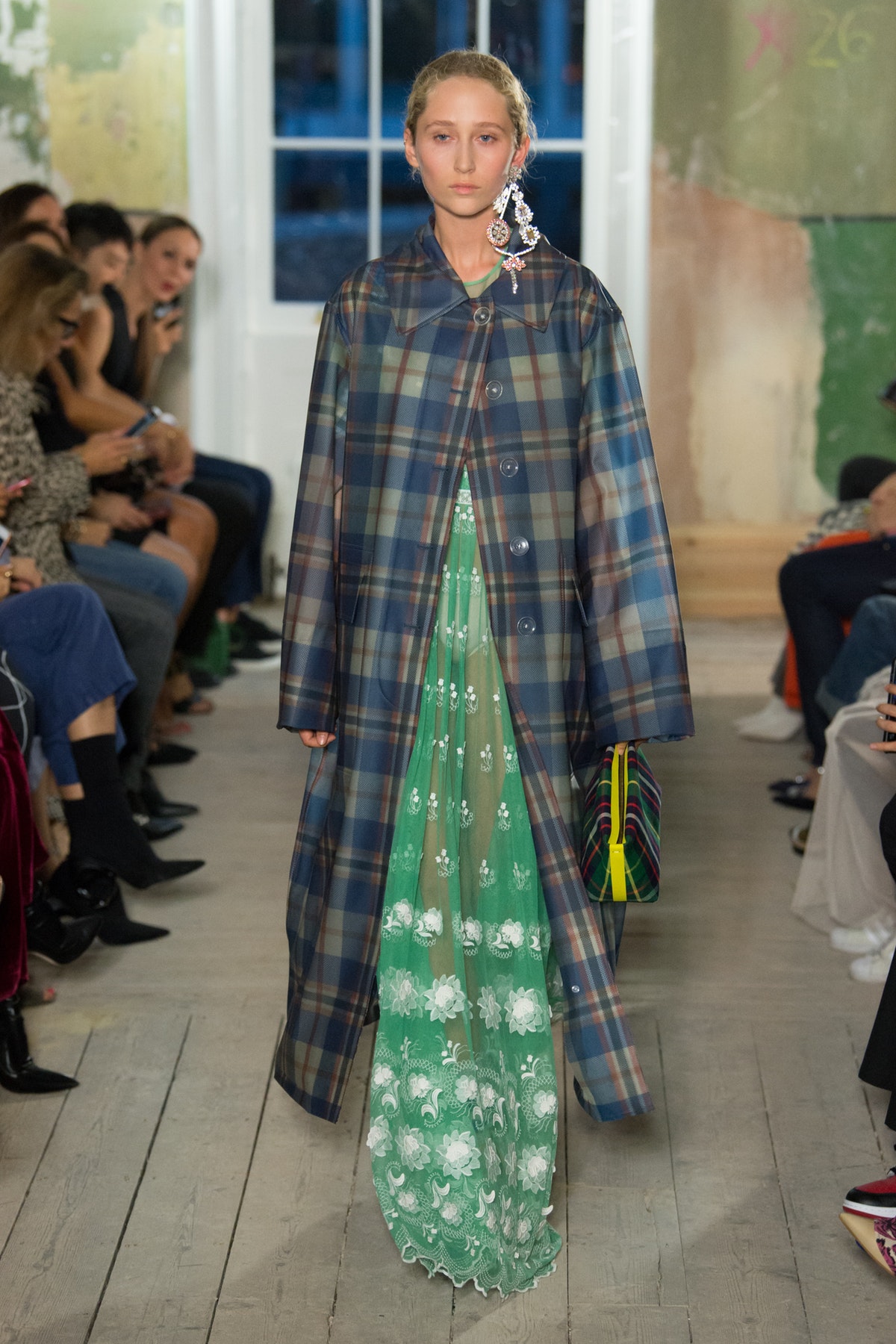 Burberry FW17: el regreso de su icónico tartán