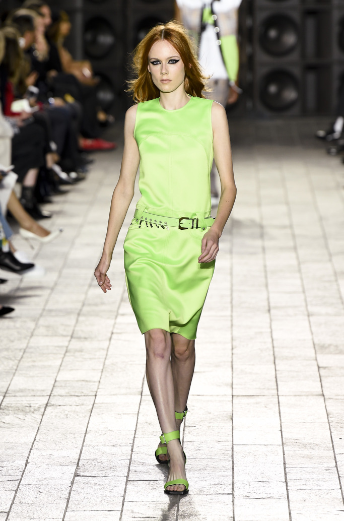 Versus Versace y Emporio Armani toman LFW
