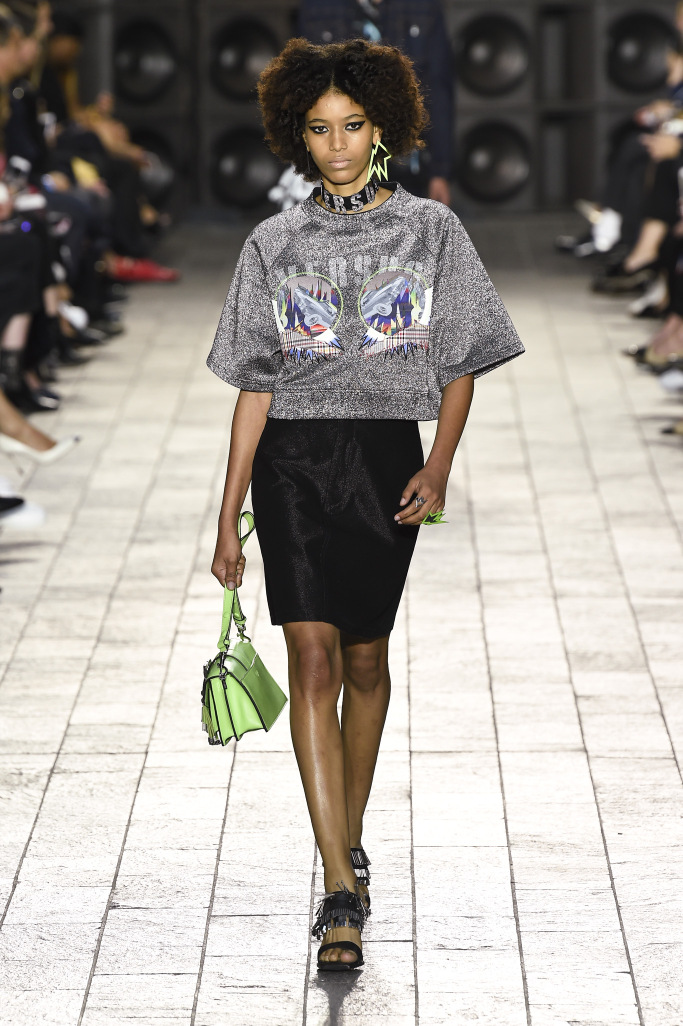 Versus Versace y Emporio Armani toman LFW