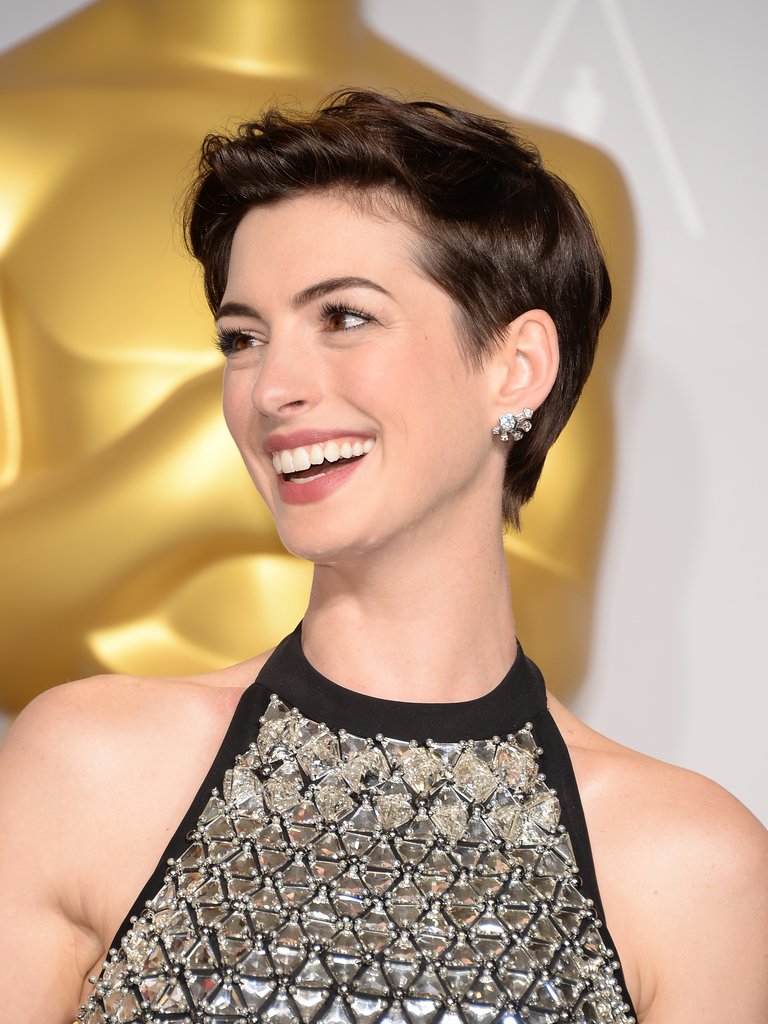 Anne Hathaway: 12 celebridades que le dieron poder al corte Pixie