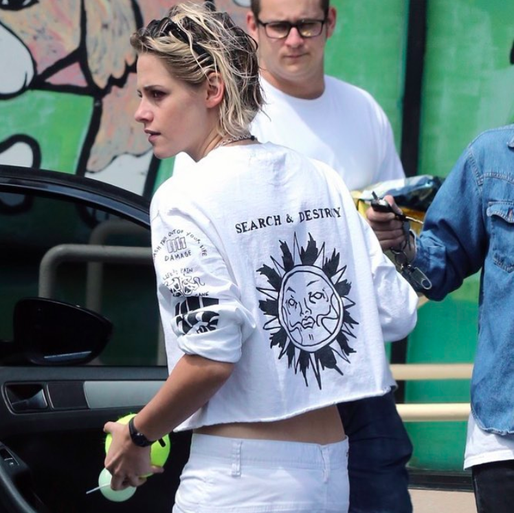 DEERDANA-CAMISETAS-POP-KRISTEN