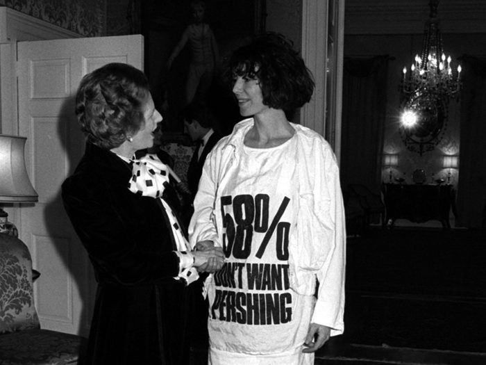 FIRMAS-DE-VUELTA-katharine-hamnett