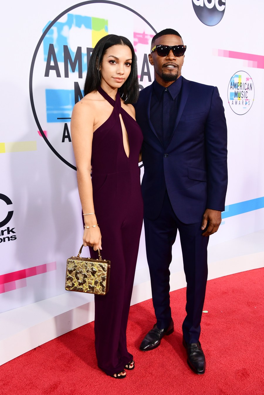alfombra-roja-amas-2017-corinne-foxx-jamie-foxx