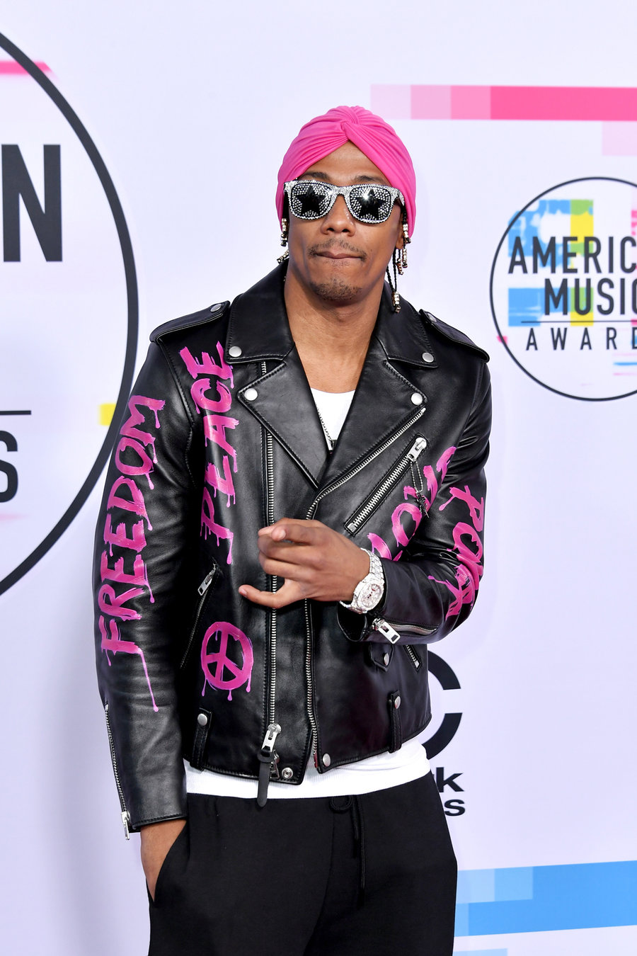 alfombra-roja-amas-2017-nick-cannon