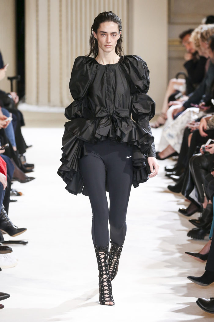 Giambattista Valli presentará una colección cápsula de activewear en enero