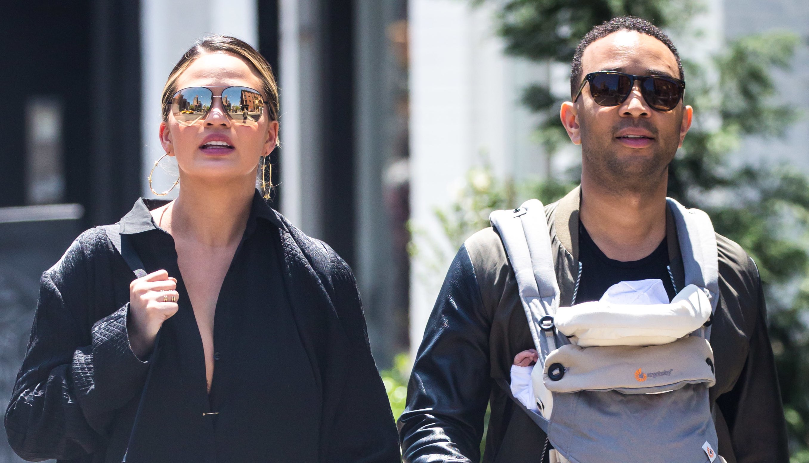 luna-chrissy-teigen-john-legend-tendra-hermano-destacada