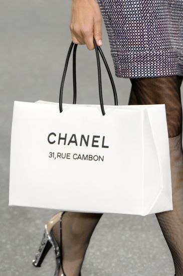 los-bolsos-iconicos-chanel-SS09