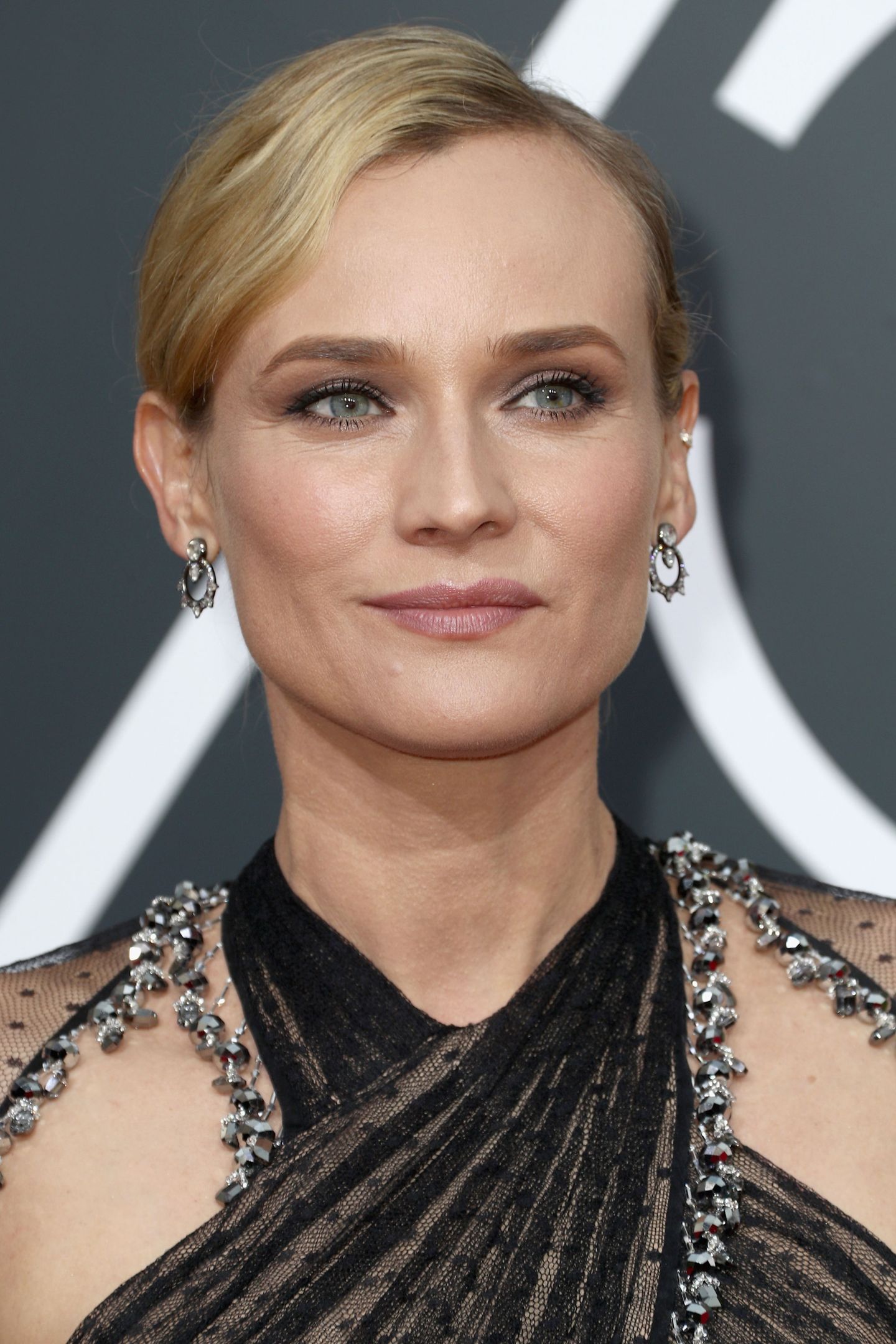Nude & Bold Lips: El Beauty Look de los Golden Globes 2018