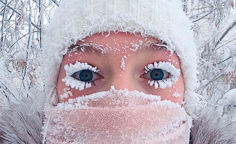 frozen-eyelashes-consigue-look-selfie-dando-vuelta-mundo-destacada
