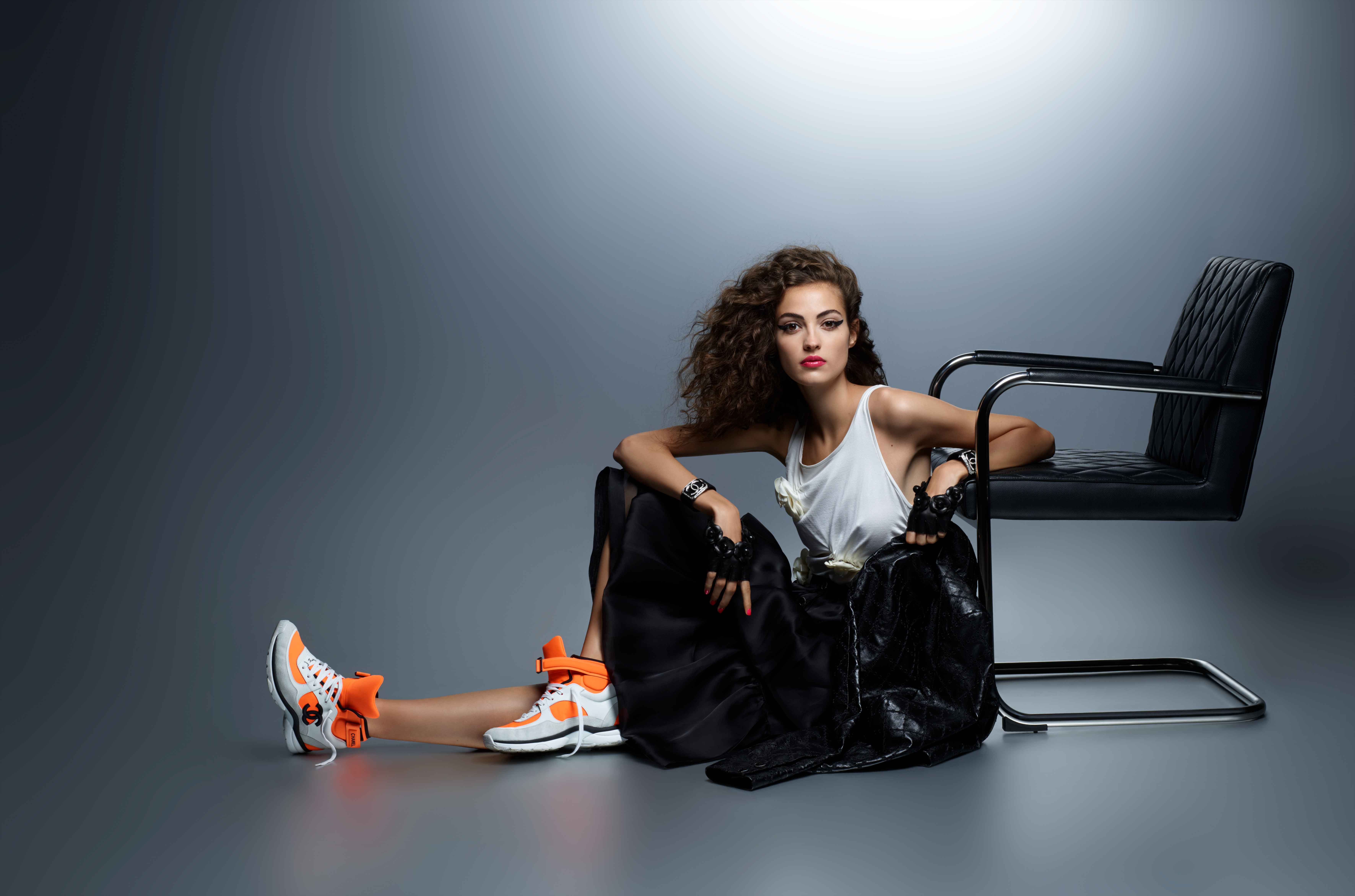 Una mirada al estilo Sport Chic de Chanel a través de la lente de Karl Lagerfeld